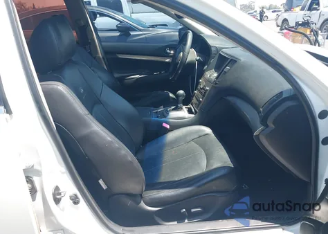 2013 Infiniti G37 Journey/Sport z USA, uszkodzony, nr VIN JN1CV6AP2DM306700